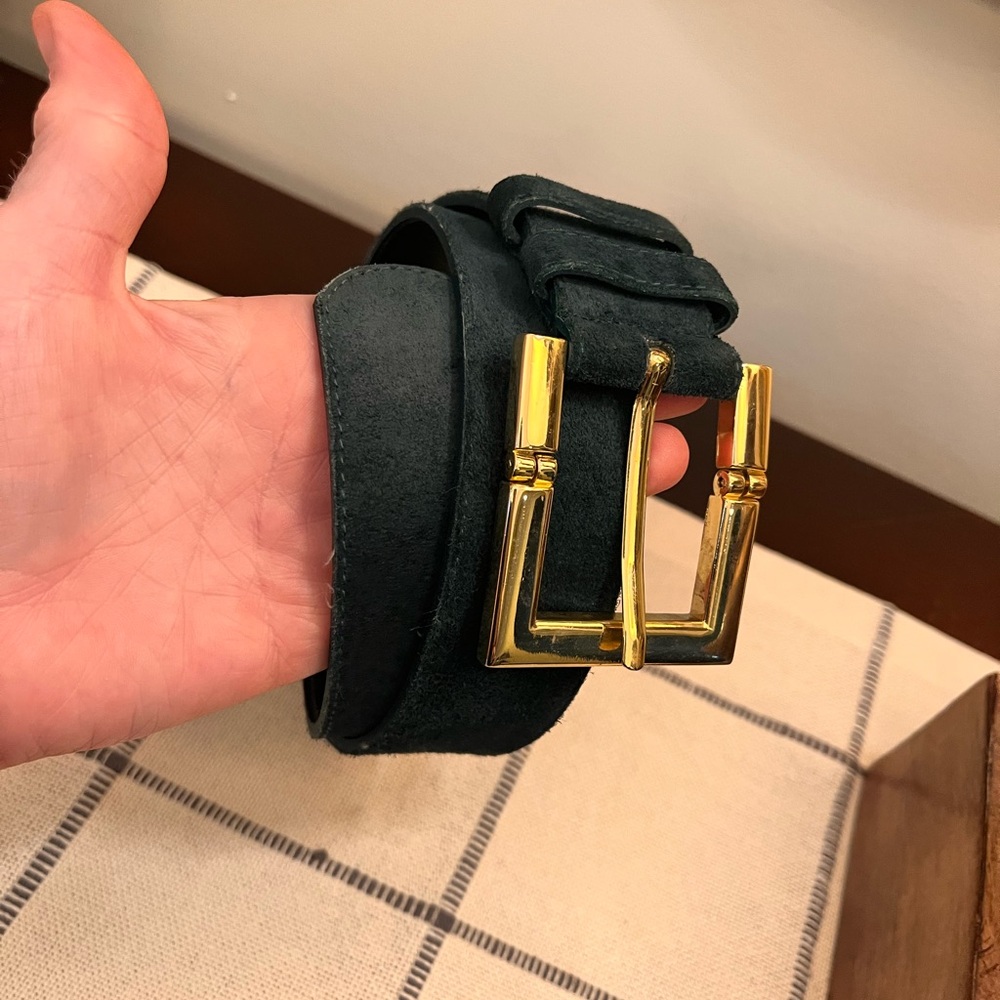 Express Green Leather Belt Gold Buckle Size Medium Chic Polished Look Office EUC